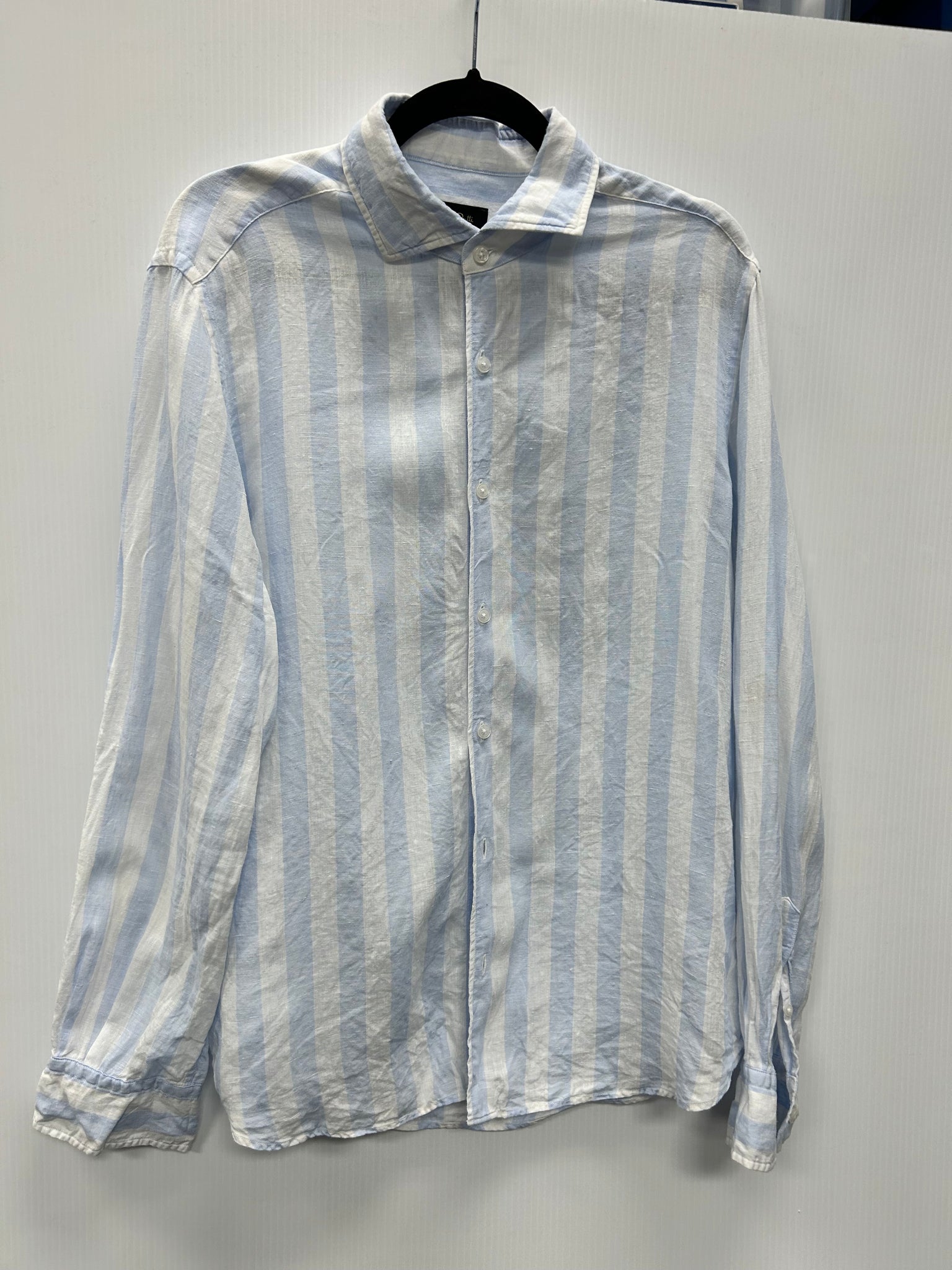 Size Large Massimo Dutti Shirt Item No. 21104